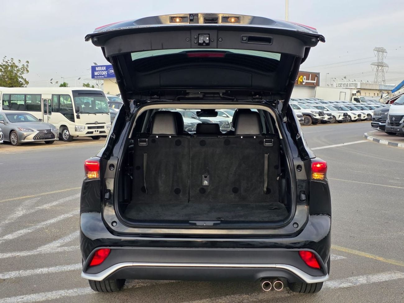 تويوتا هايلاندر  2.5L hybrid (AWD)