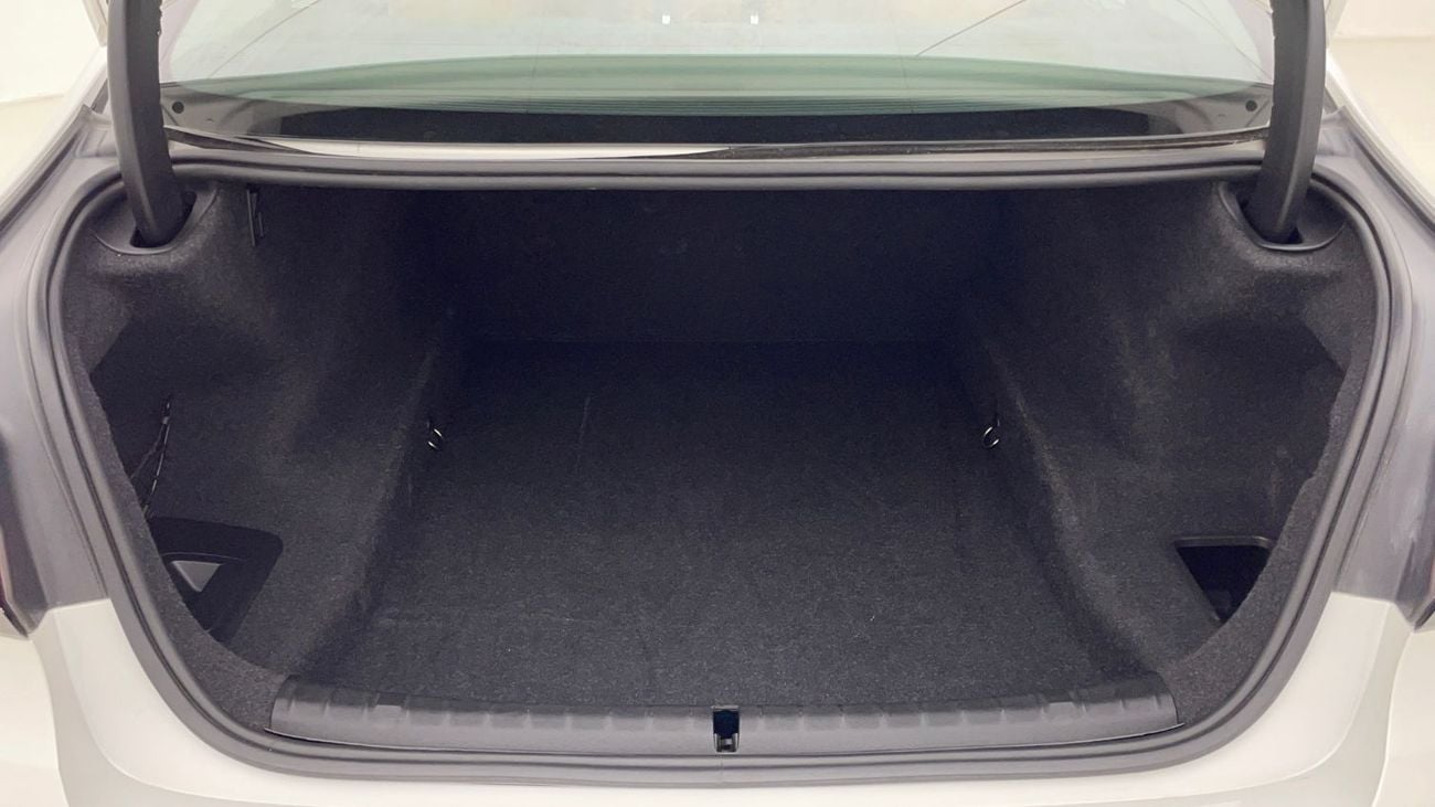 بي أم دبليو 520i 2L 2023 | 0 DP | 1854/Month | 30 Day Return | Service History