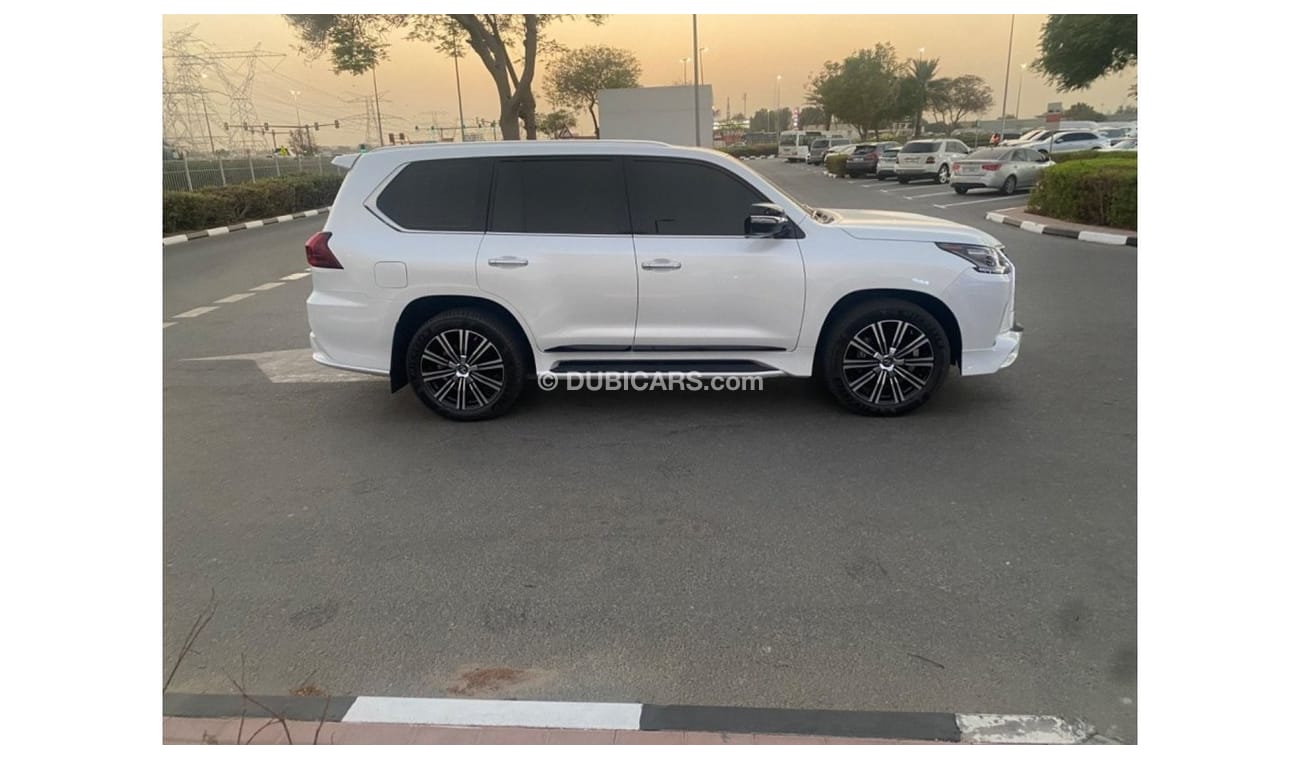 Lexus LX 570