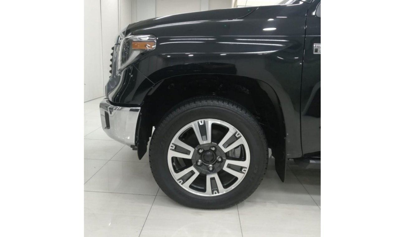 Toyota Tundra Std TOYOTA TUNDRA 2018 SPORT BLACK V8 - 5.7 L 49000 KM REAR CAMERA GREY INTERIOR