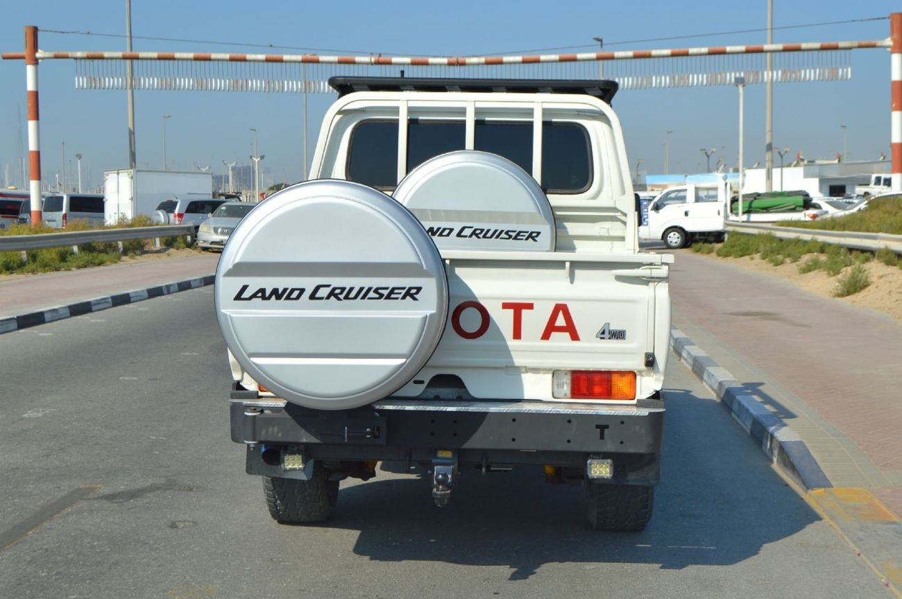 Toyota Land Cruiser Pick Up Double cabin