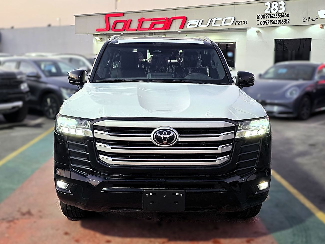 Toyota Land Cruiser Toyota Land Cruiser GXR 4.0L petrol 2025 black color