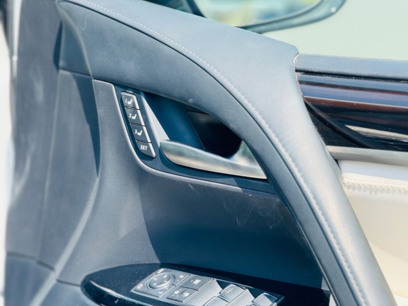 Lexus LX 570 Lexus lx 570 RHD full option top of the range