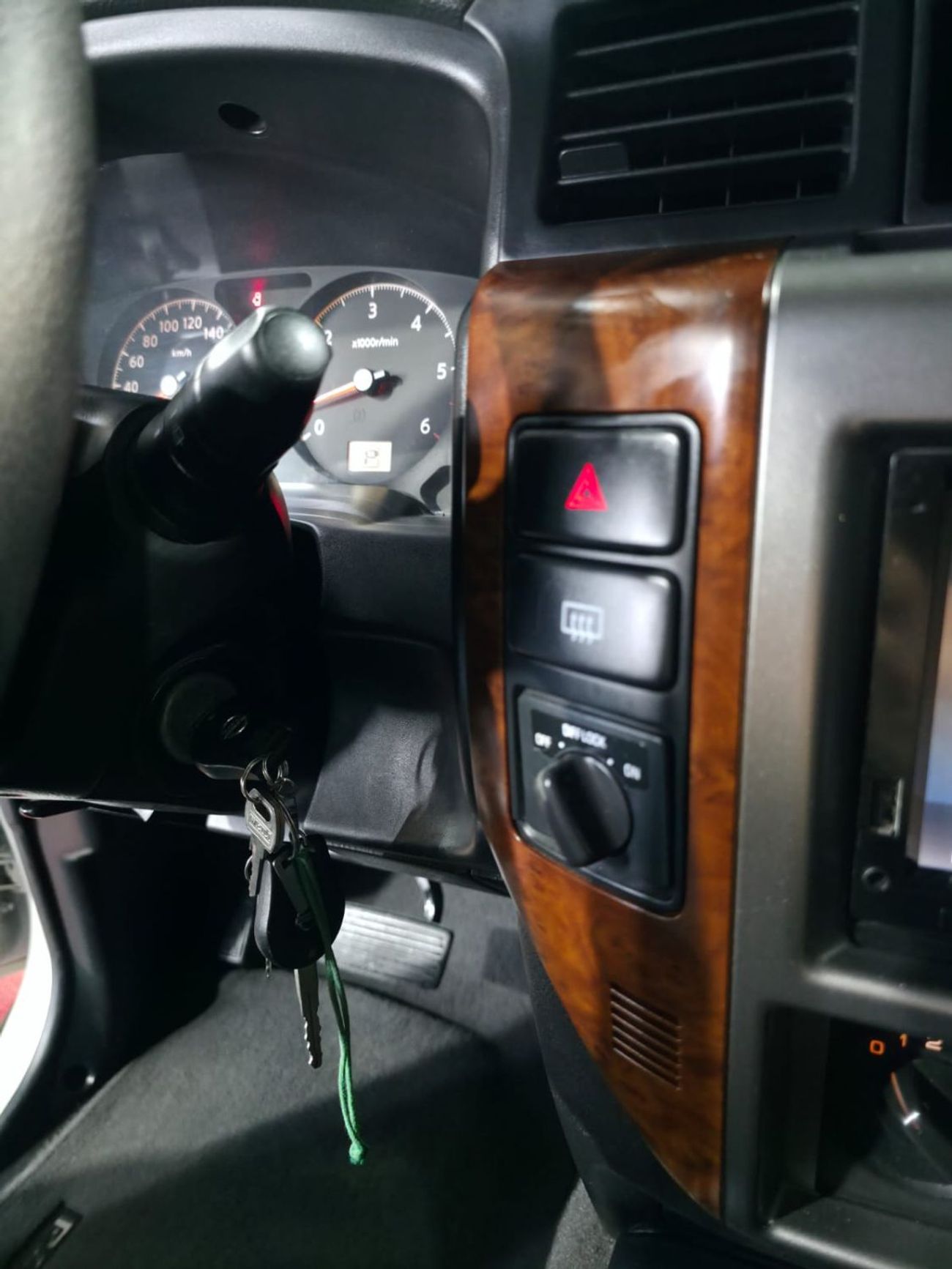 Nissan Patrol Safari Safari 4.8L A/T