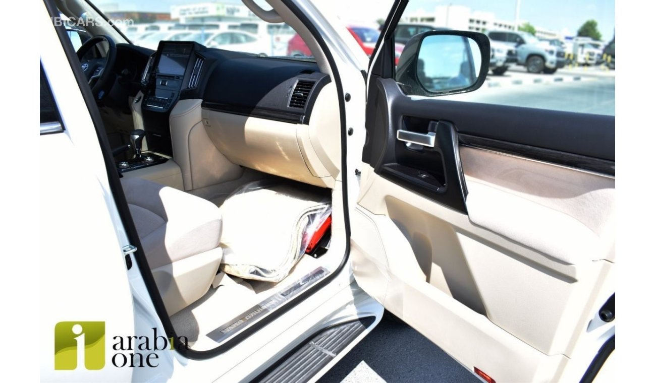 Toyota Land Cruiser - 4.0L - GRAND TOURING with FABRIC SEATS + GOOGLE NAVIGATION