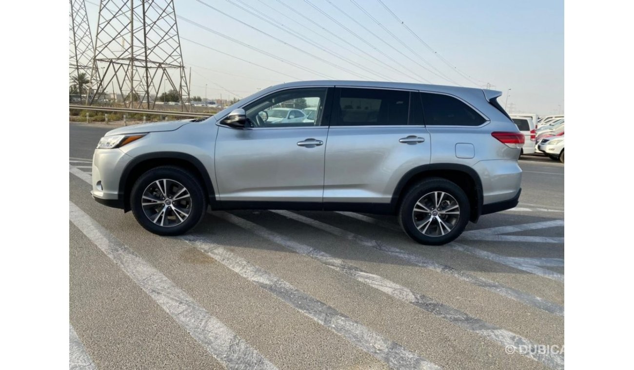 Toyota Highlander 2019 TOYOTA HIGHLANDER AWD / MID OPTION