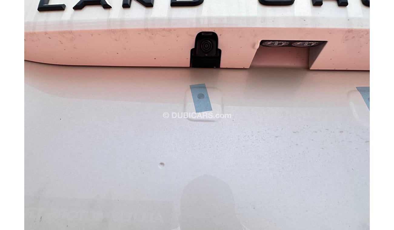 تويوتا لاند كروزر 300 3.3L - DSL - GRS - 5STR -23YM - WHT_BLK - EURO (LOCAL OFFER)
