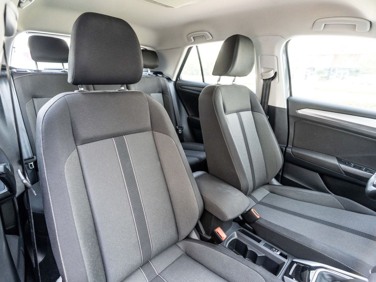 فولكس واجن T ROC Life 1.4L