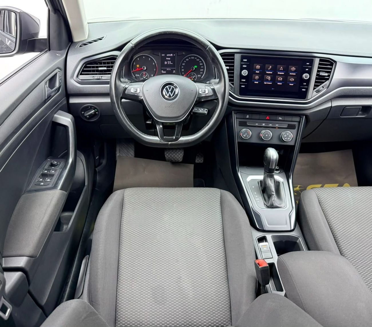 فولكس واجن T ROC 2022 Volkswagen T-Roc, Auto Guard Warranty, Excellent Condition, GCC