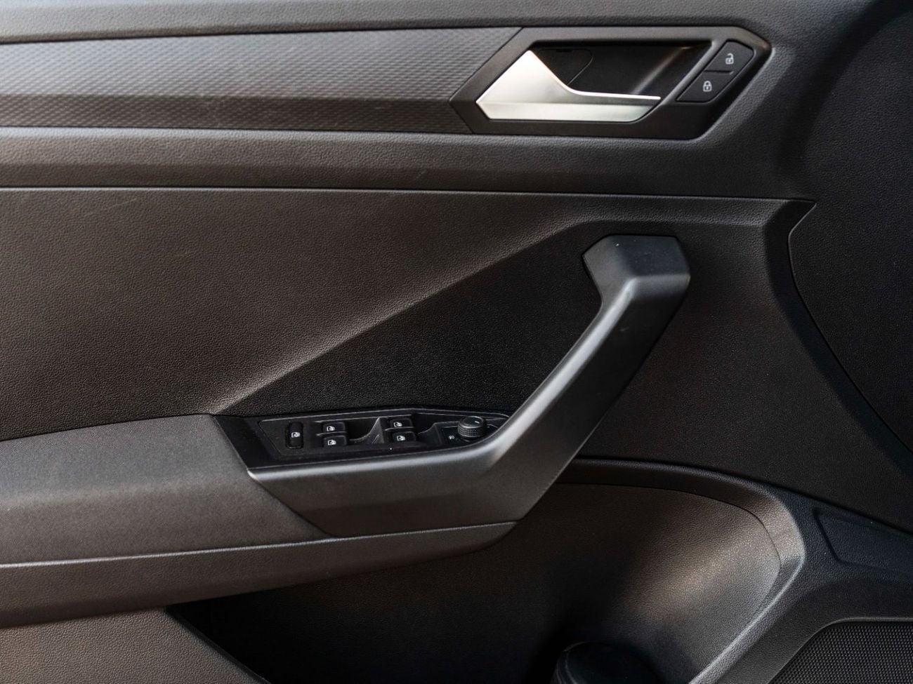 فولكس واجن T ROC TREND