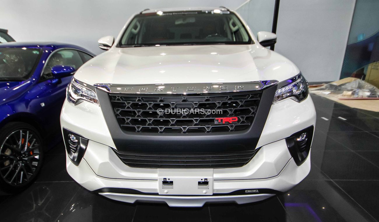 تويوتا فورتونر VXR TRD