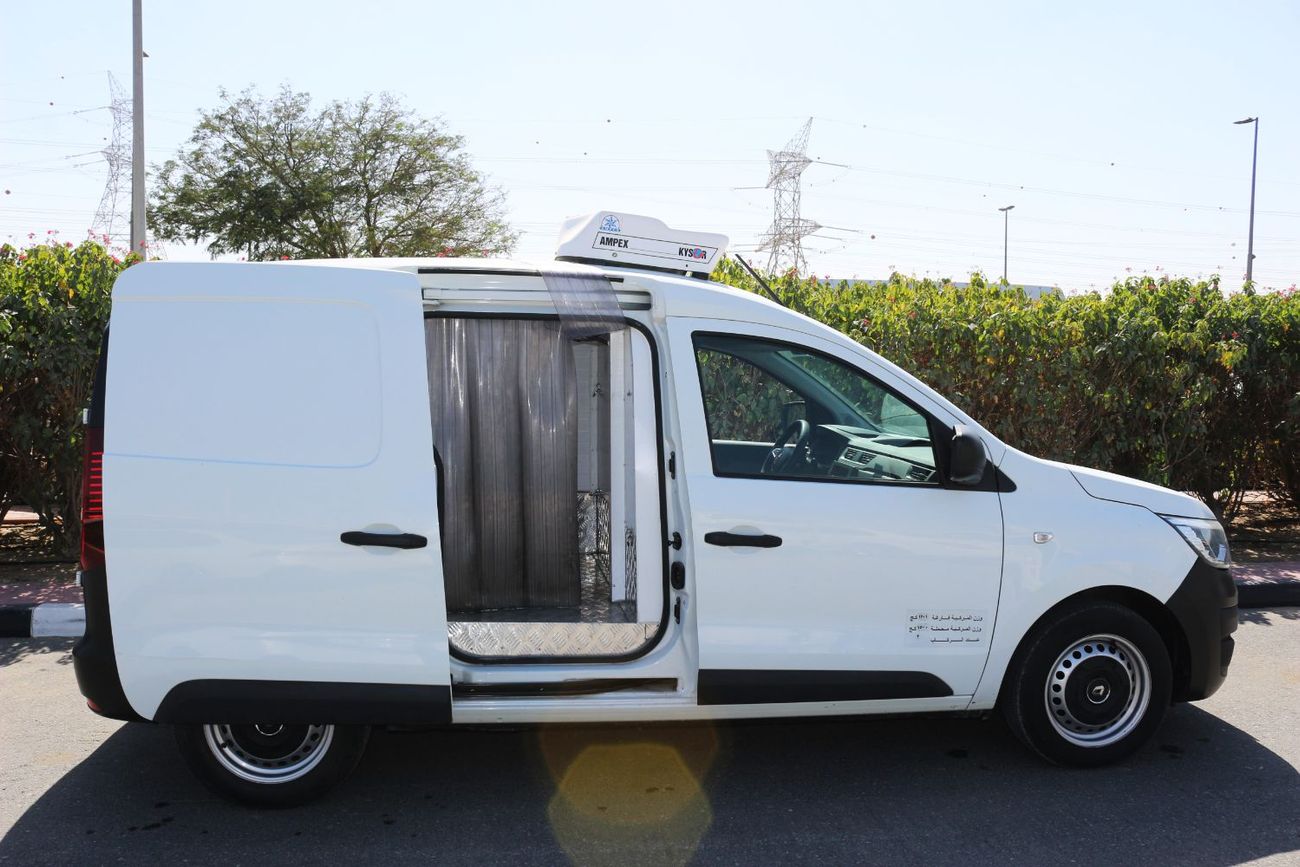 Renault Express RENUALT EXPRESS WITH CHILLER 2023 GULF SPACE