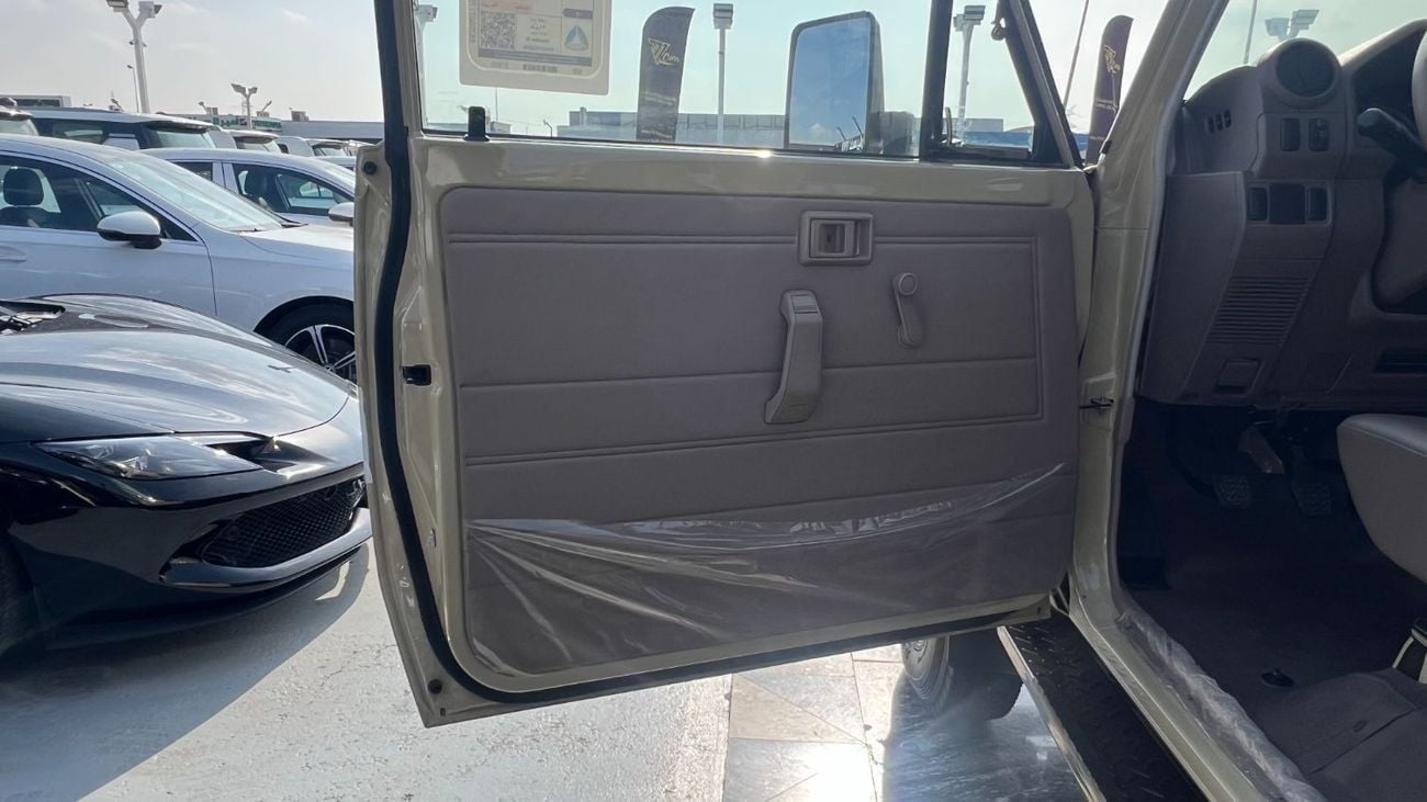 Toyota Land Cruiser Pick Up Std 4.0L Single Cab Utility 4WD TOYOTA LC PICK UP 4.0L Single Cab 4WD