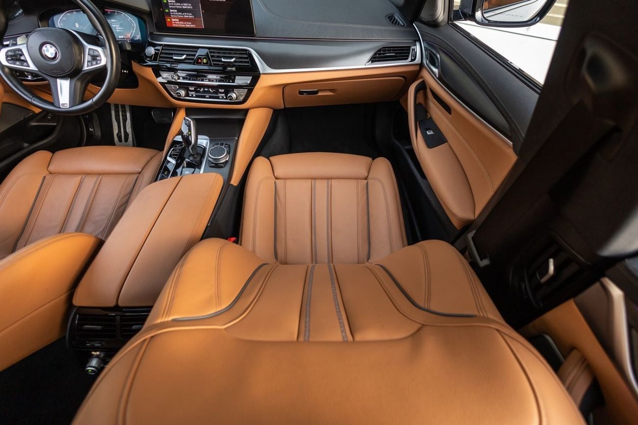 بي أم دبليو 540i BMW 540i M-Sport 2023 GCC | Agency Warranty | Service Contract