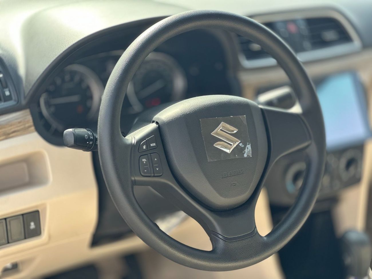 سوزوكي سياز Suzuki Ciaz GLX  2025