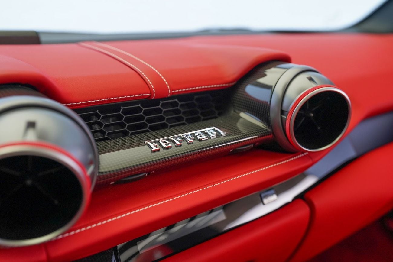 فيراري 812 GTS