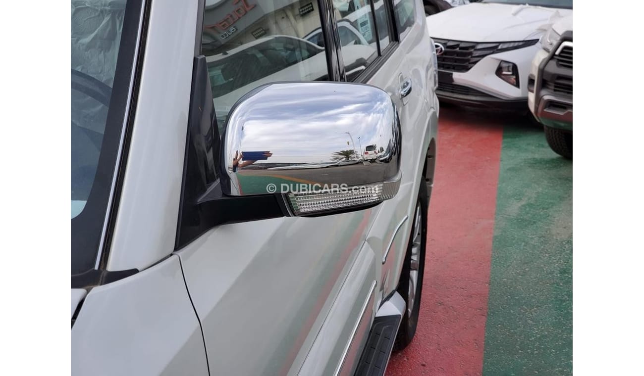 Mitsubishi Pajero GLS 4x4 Automatic 3.8L petrol V6 Gasoline with Leather Seats