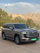 Toyota Land Cruiser GXR 2022 MODEL Twin Turbo Full Option Car is Very Clean and Perfect Condition