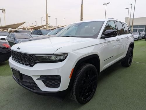 Jeep Grand Cherokee Altitude 3.6L JEEP GRAND CHEROKEE 2024 V6 engine 3.6L zero kilometer American clean car fresh import