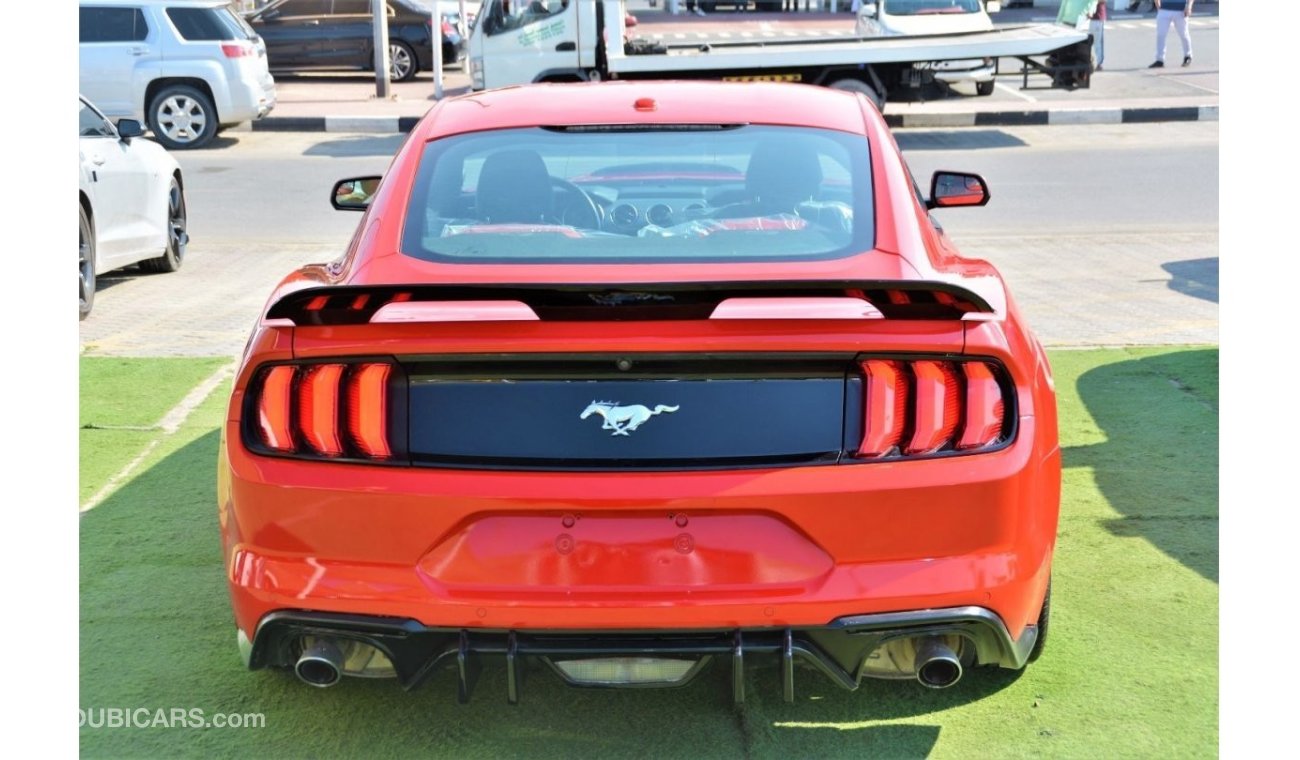 Ford Mustang EcoBoost M