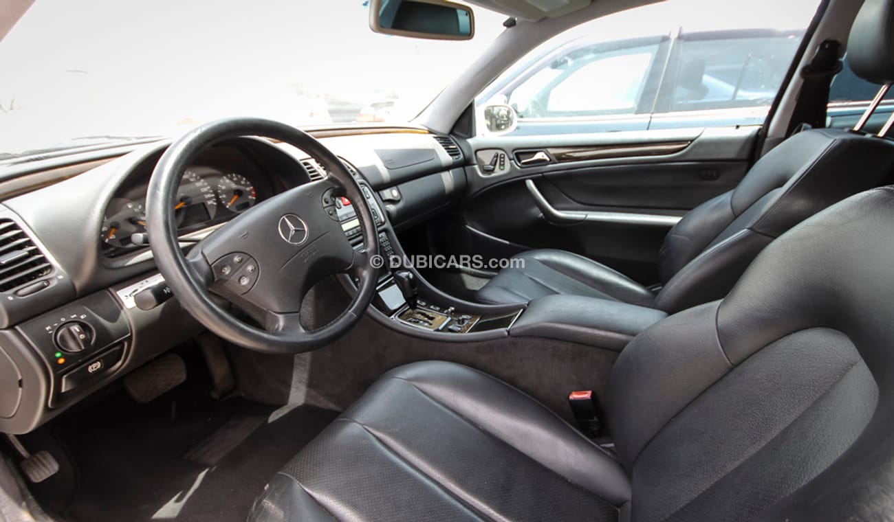 Mercedes-Benz CLK 320