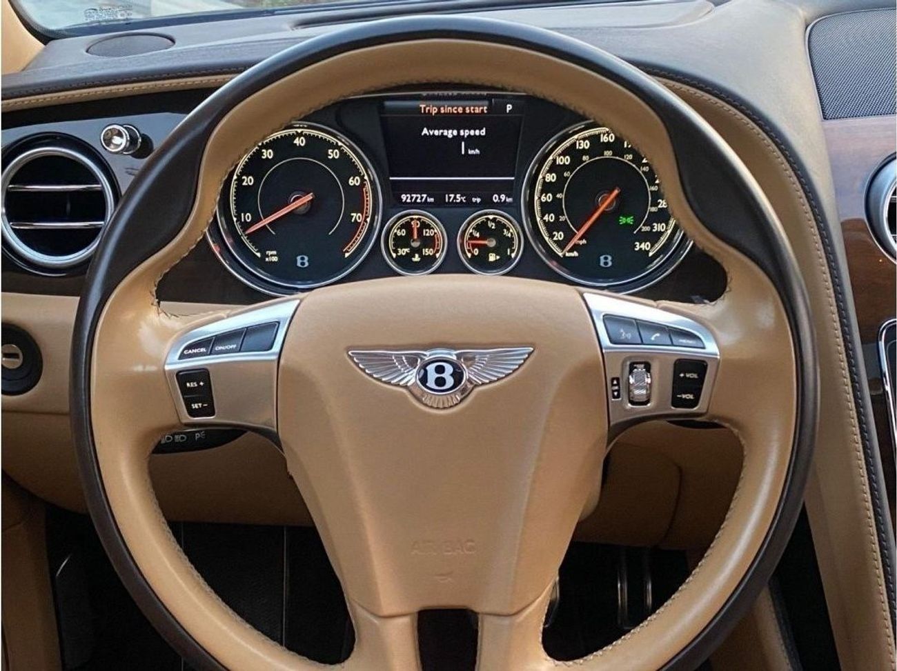 بنتلي فلاينج سبور BENTLEY FLYING SPUR V8S 2018 - 2 KEYS - EXCELLENT CONDITION
