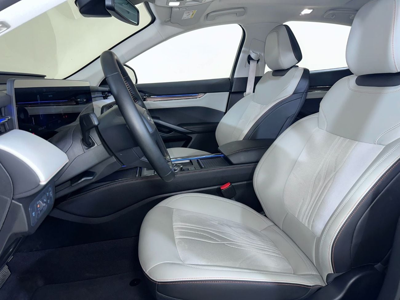 فورد توروس تيتانيوم FHEV/AL TAYER MOTORS/ AL QOUZ SHOWROOM/TPC3225H