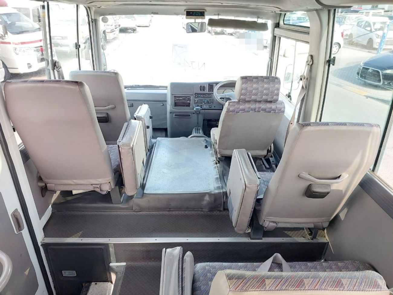 نيسان سيفيليان NISSAN CIVILIAN BUS RHD 2003 MODEL 4.1 L DIESEL AUTOMATIC(PM20798)