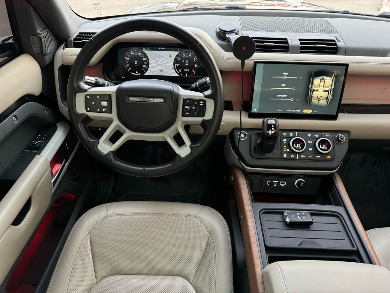 لاند روفر ديفندر 90 X-ديناميك HSE P400