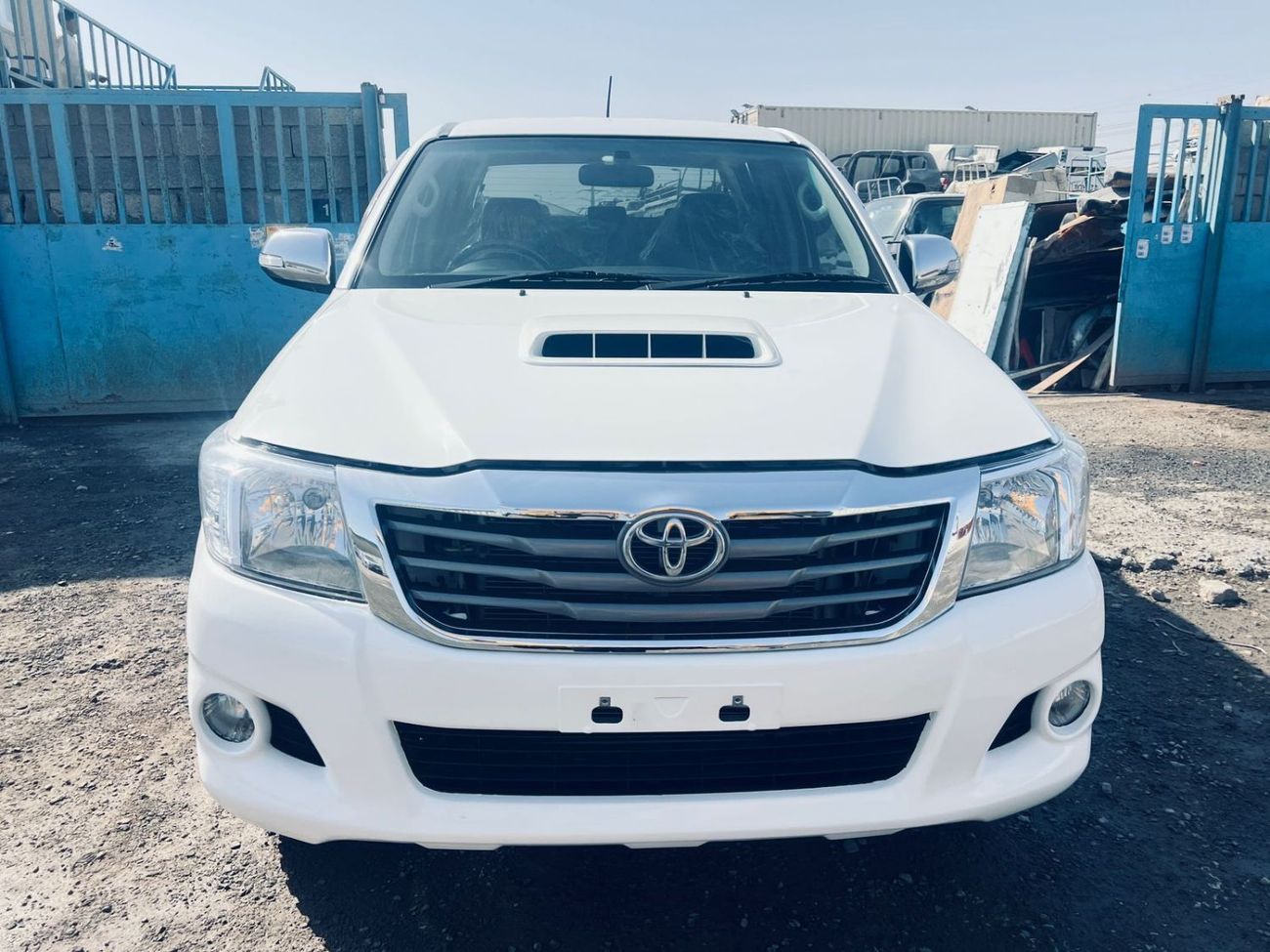Toyota Hilux DIESEL 3.0 LITER ,AUTOMATIC RIGHT HAND DRIVE