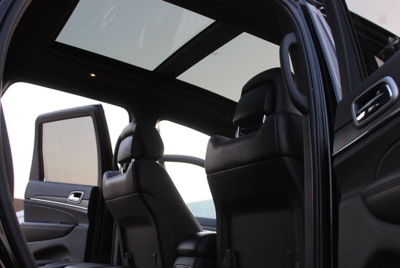 جيب جراند شيروكي ليميتيد غراند شيروكي2017