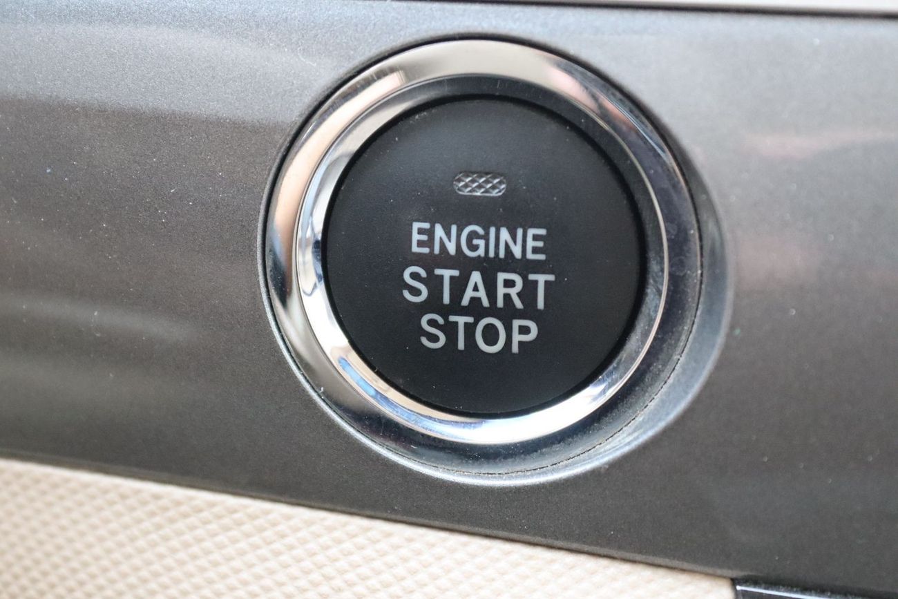 Toyota Previa ACCIDENTS FREE - GCC - ORIGINAL PAINT - S - PERFECT CONDITION INSIDE OUT