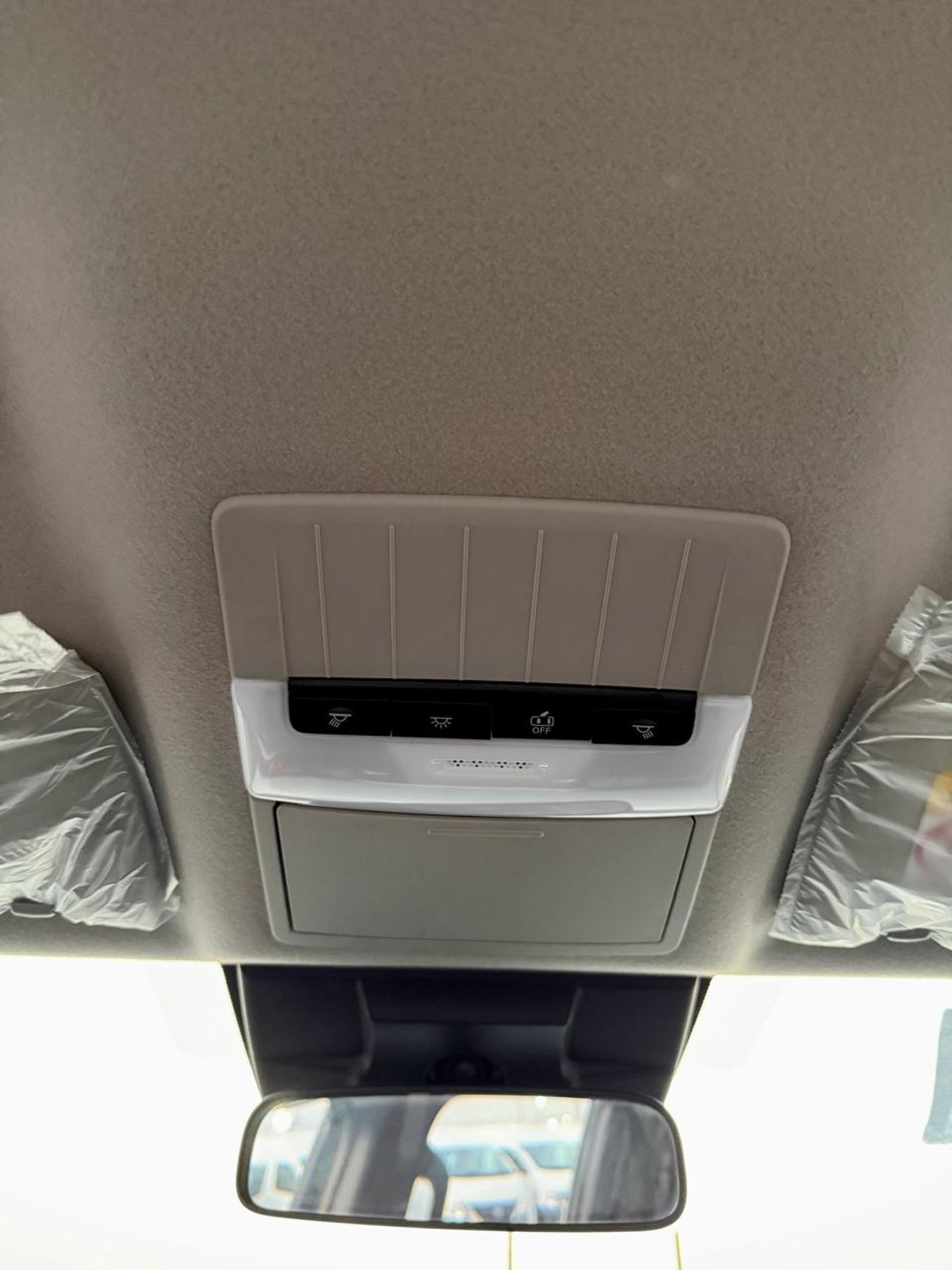 Mitsubishi L200 GL Double Cab Petrol 2.4L