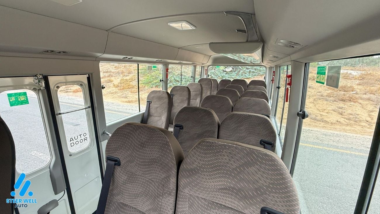 Toyota Coaster 23-Seater Bus 4.0L Diesel RWD GCC Specs Full Option White