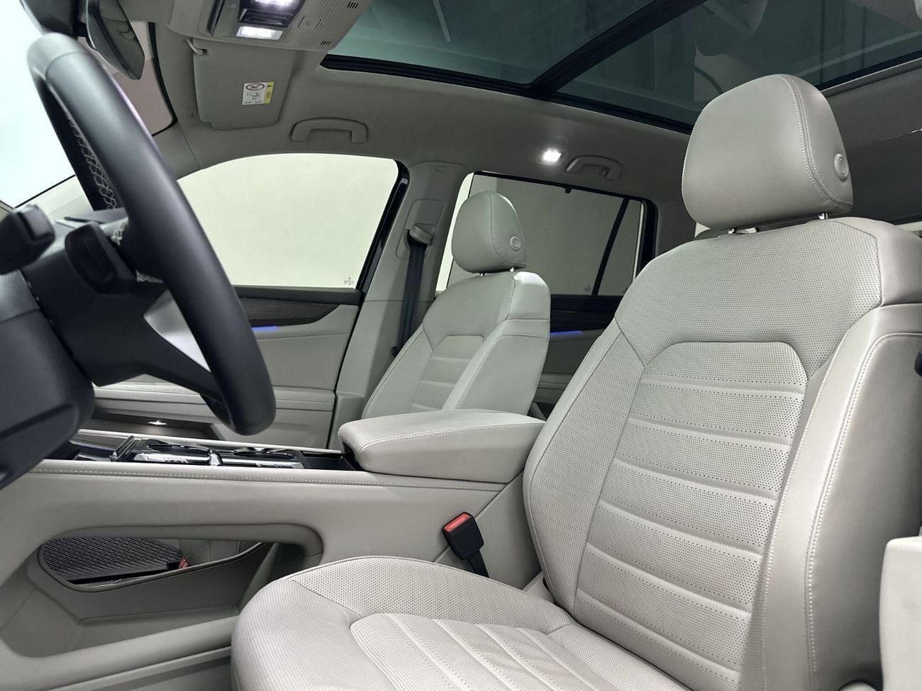 Volkswagen Teramont Comfortline 3.6L (Ref#59979) / WAS 164,900 AED - NOW 151,900 AED