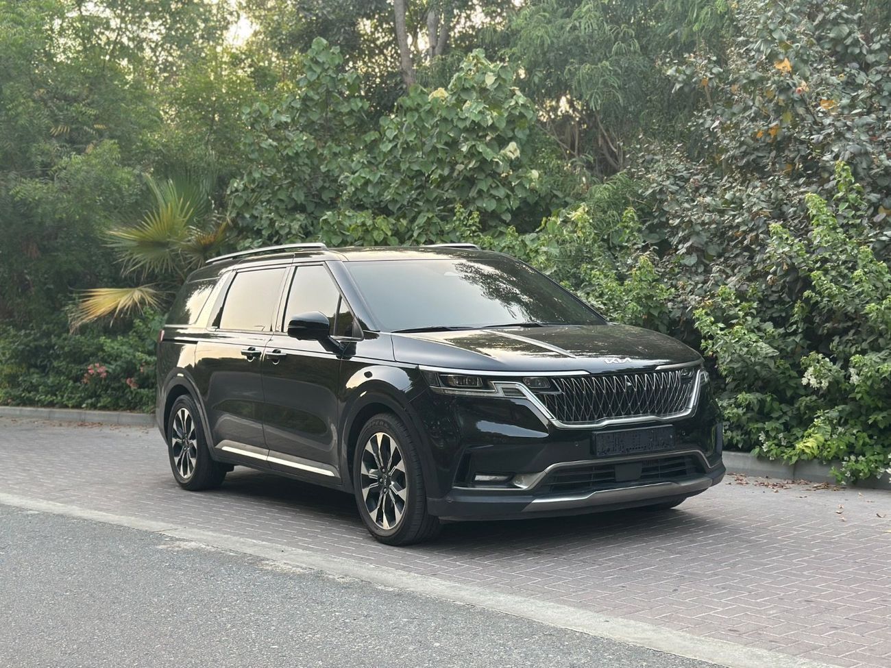 Kia Carnival 2023 Kia Carnival Diesel | 9 Seats | 2.2L - Turbo 200 HP | Full Option | Perfect Condition