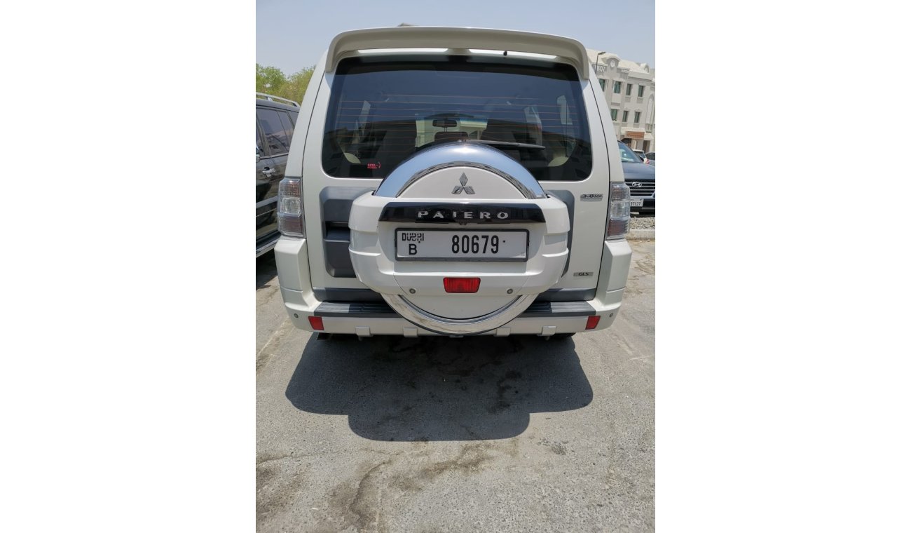 Mitsubishi Pajero GLS MID/HIGHLINE