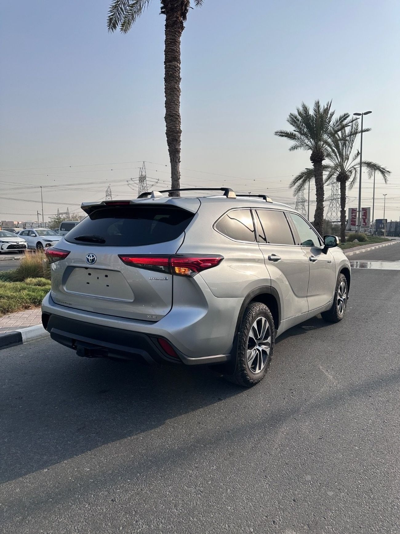 تويوتا هايلاندر Highlander xle Hybrid 4x4 Full option