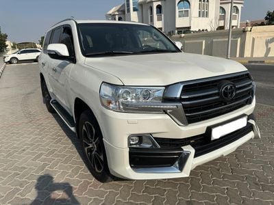 Toyota Land Cruiser VXR 5.7L AWD