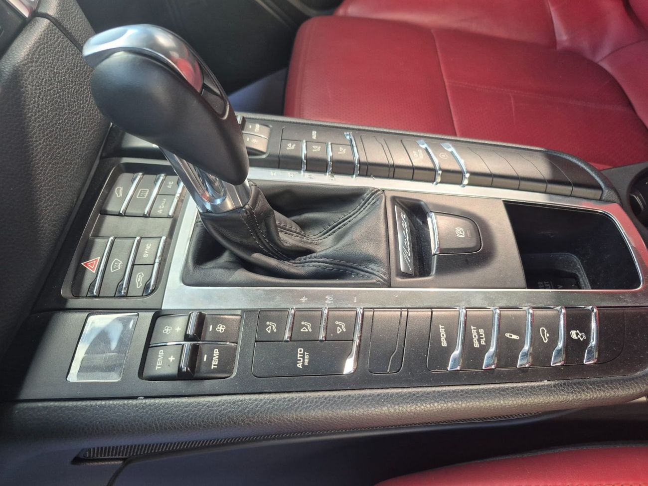 Porsche Macan S 3.0L (340 HP)