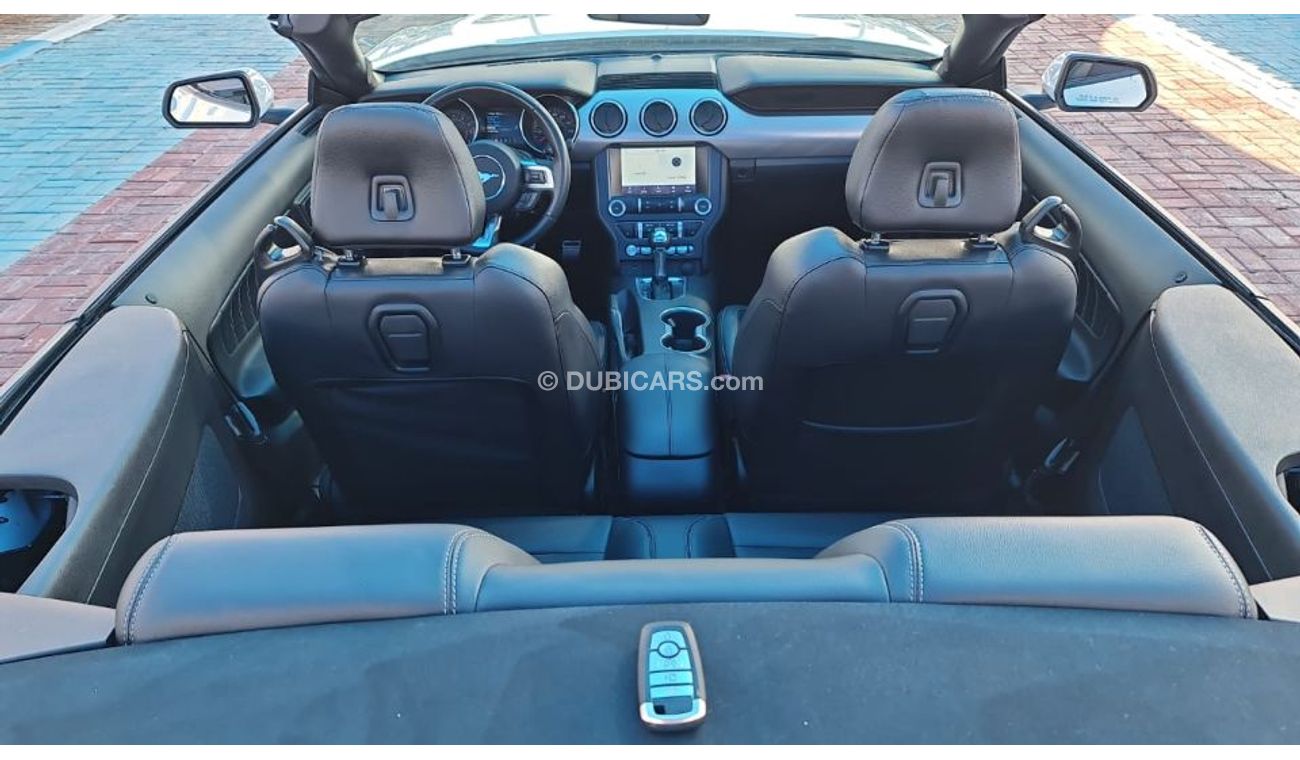 Ford Mustang car in perfect condition 2023 2.3l  America