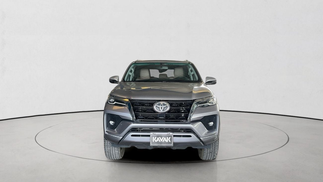Toyota Fortuner 4.0 4WD AUTO 7STR VXR RA/RB | Guaranteed Warranty | 0 Down Payment