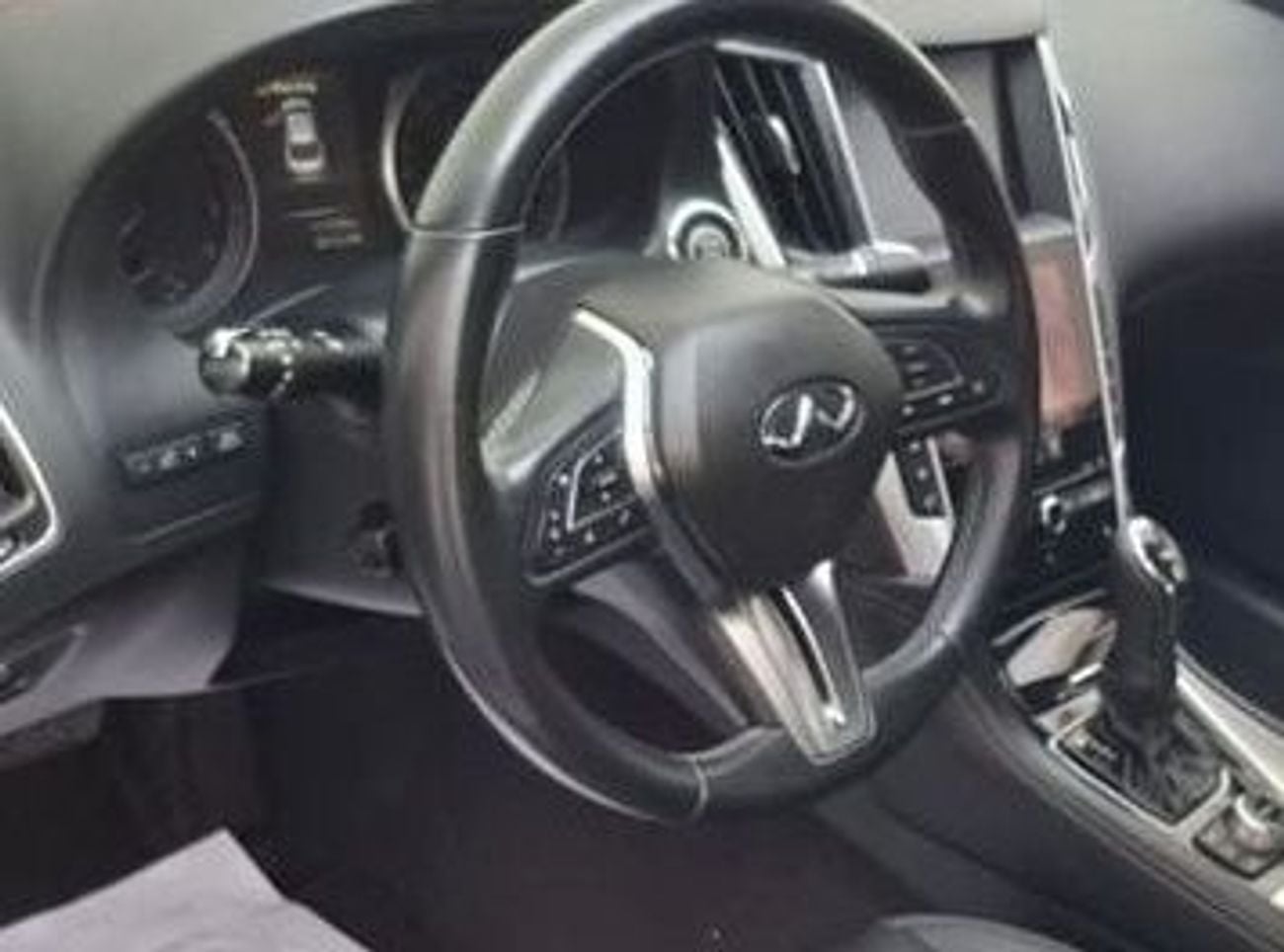 Infiniti Q50 LUXE SENSORY