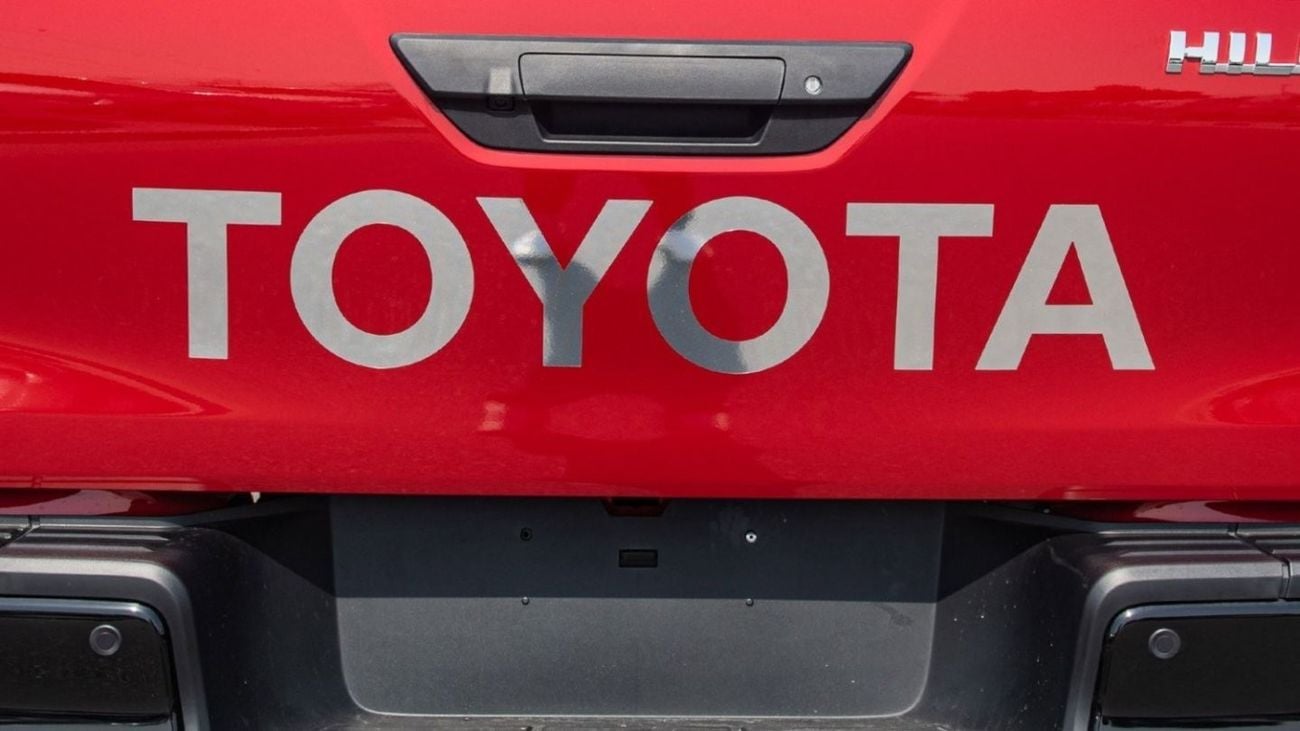 Toyota Hilux 2023 TOYOTA HILUX 4.0L GR SPORT CAMERA 360  FULL OPTION PETROL AUTOMATIC ZERO KM