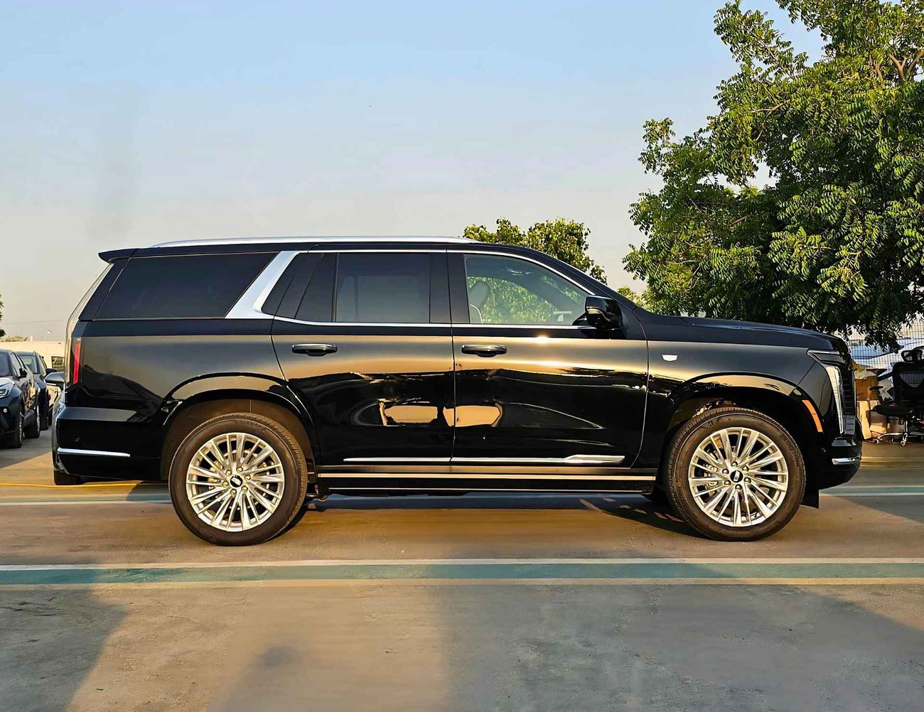 Cadillac Escalade PREMIUM LUXURY / 6.2L V8 / 4WD / FULL OPTION (CODE # 69098)