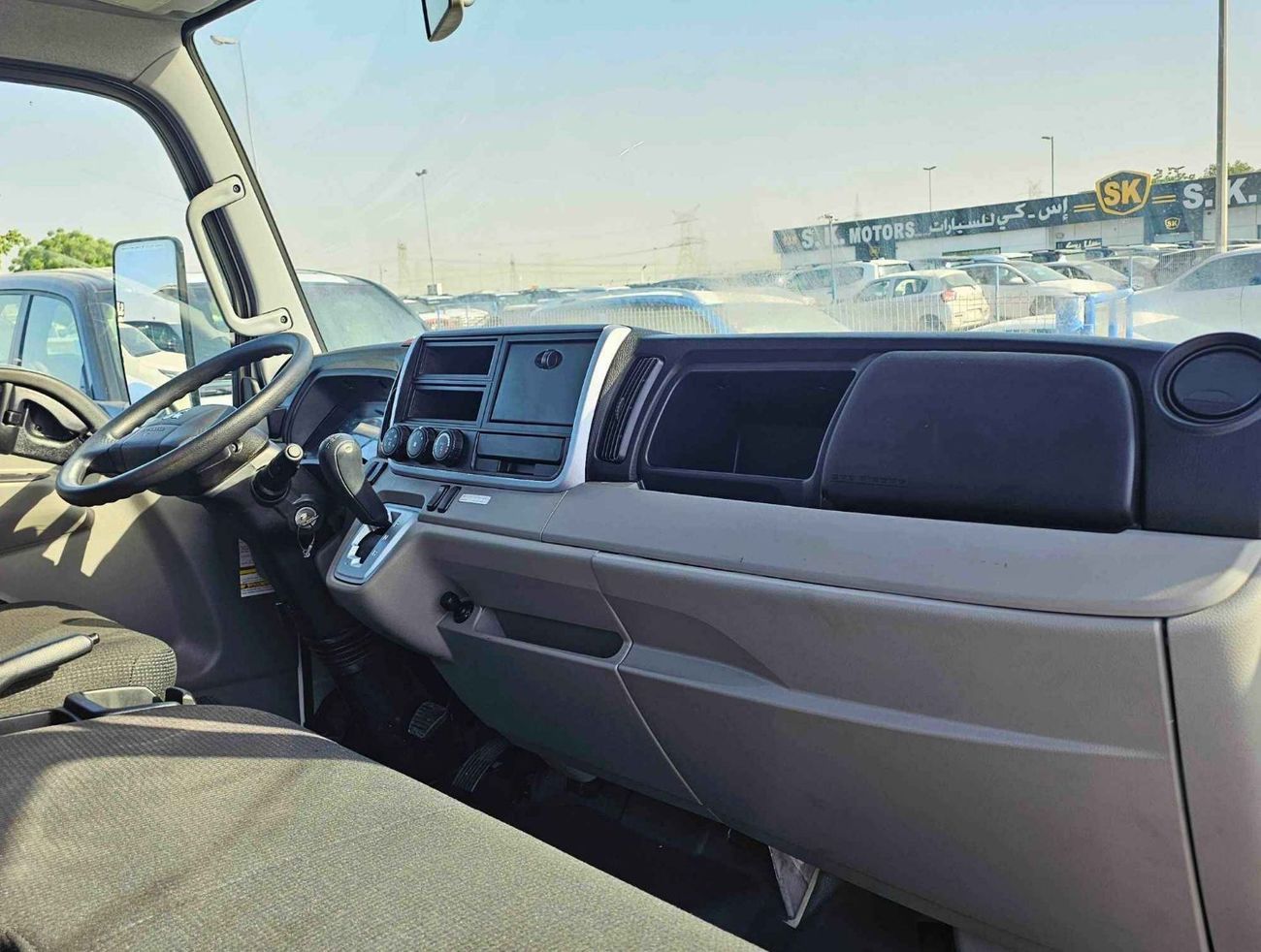 ميتسوبيشي فوسو كانتير CHASSIS EURO 5 / A/T /  3.8L V6 DIESEL / 3 STR / CODE # CHASSIS