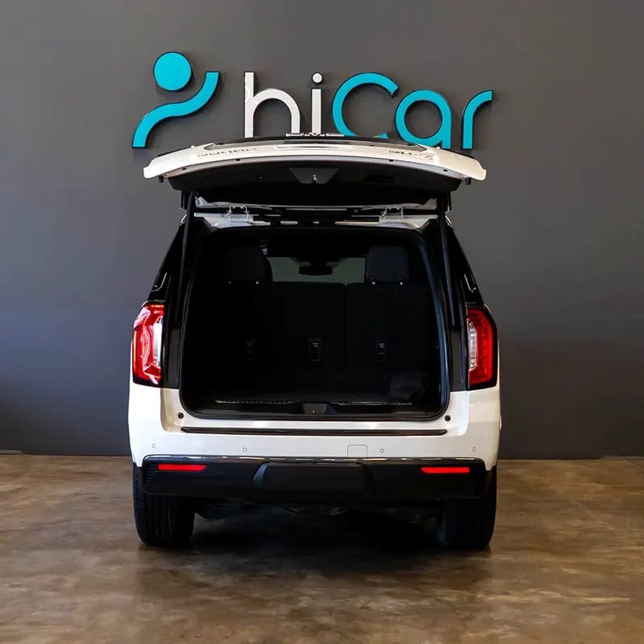 GMC Yukon AT4 5.3L 2,874 p.m • 0% Downpayment • AT4 • 1 Year Warranty