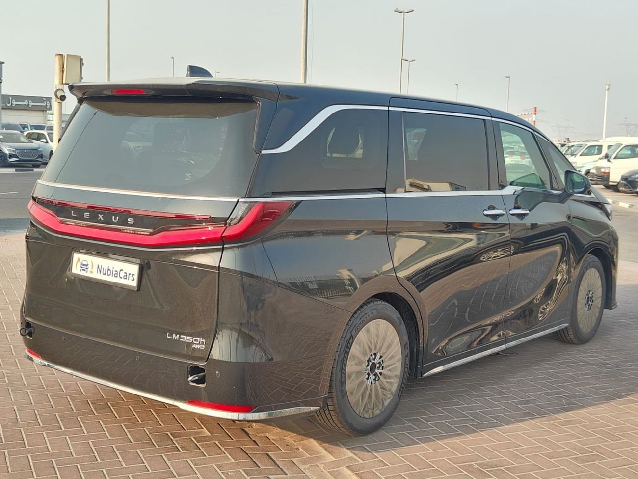 Lexus LM 350h 2025 Lexus LM350h VIP 4-Seater 2.5L 4-Cyl Hybrid A/T Export Only