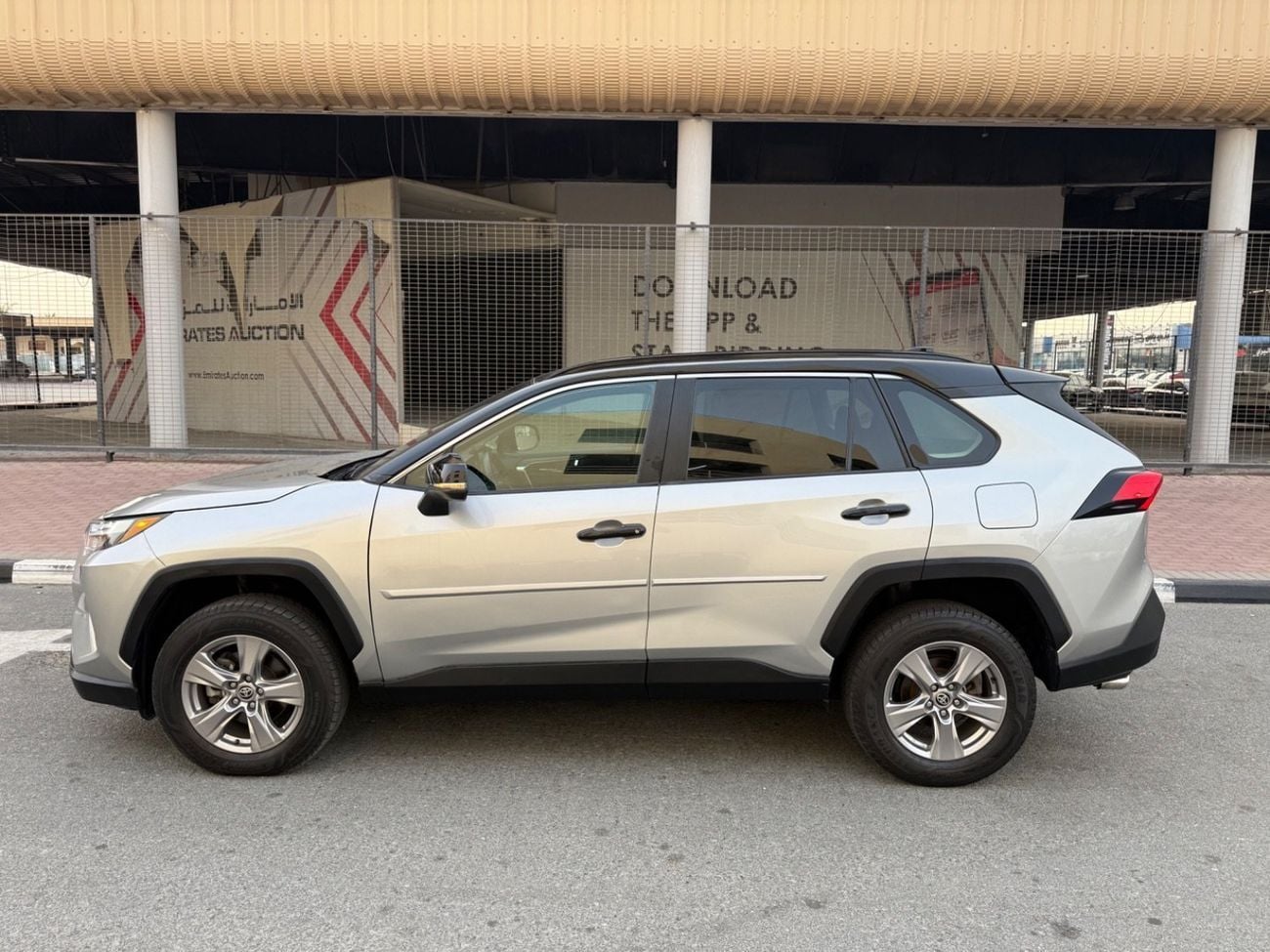 تويوتا راف ٤ XLE 2022 MOONROOF KEYLESS AWD FULL OPTION USA SPEC