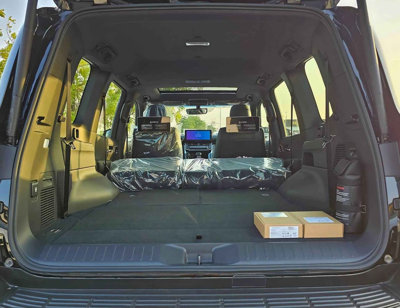 Toyota Land Cruiser LC300 GXR TWIN TURBO / 3.5L V6 PETROL / BIG DVD / JBL SPEAKERS / FULL OPTION / CODE # LC3GXRH